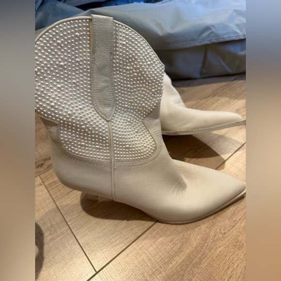 Dolce Vita Angel Pearl Booties, sz 9.5 - Picture 8 of 16